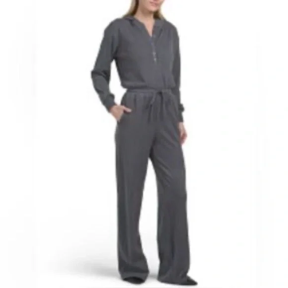 Madden Girl Charcoal Gray Jumpsuit or Romper with hoodie size S - Picture 1 of 6